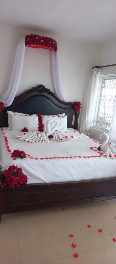 Villa Ishadora Nuku'alofa Extérieur photo